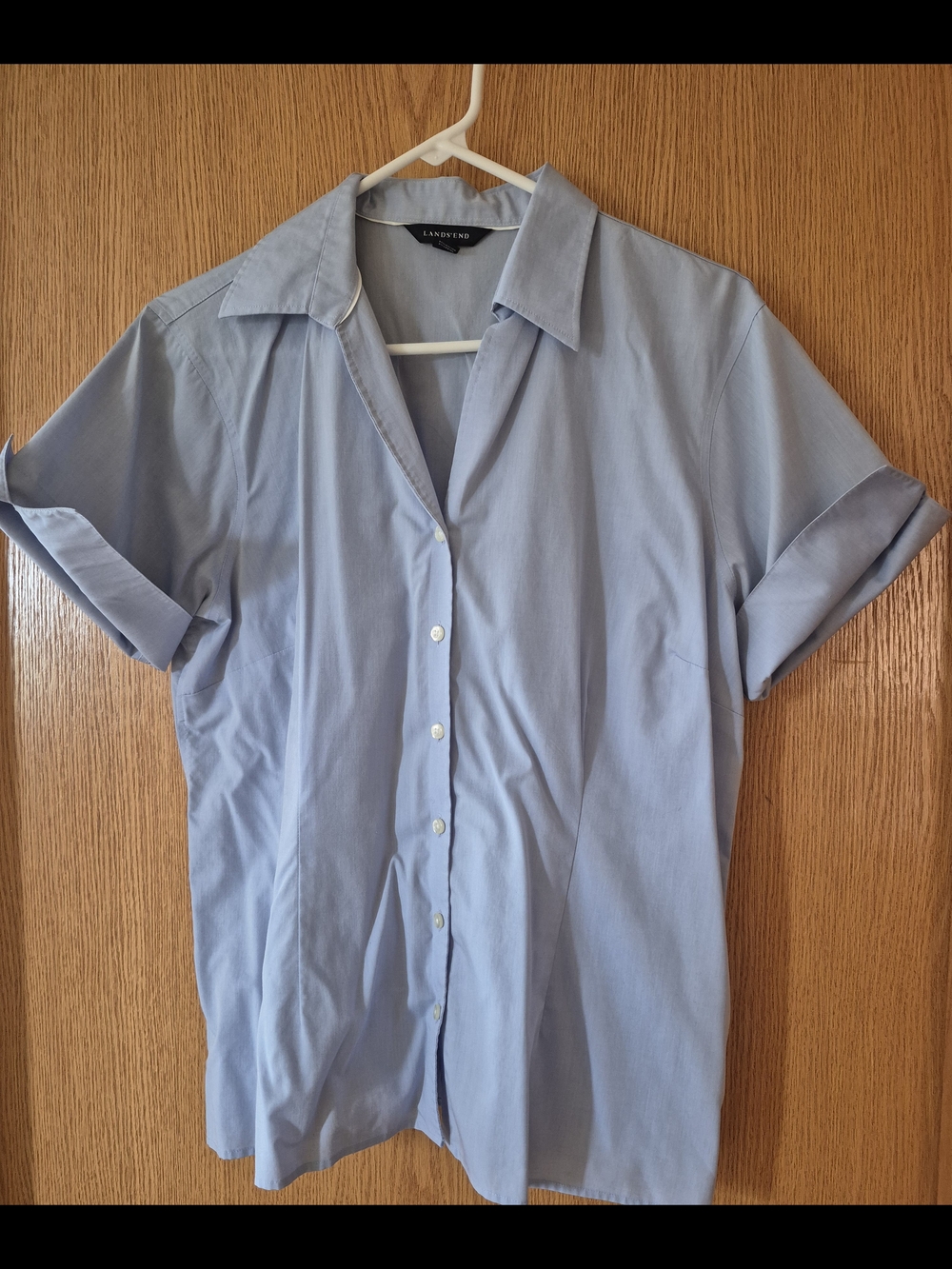 Lands' End Women's Light Blue Short-Sleeve Button-Down Shirt